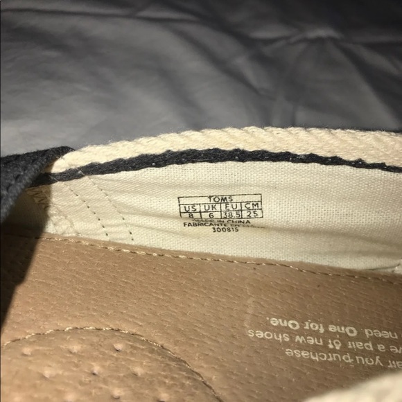 TOMS Slip On Shoes - Picture 5 of 5